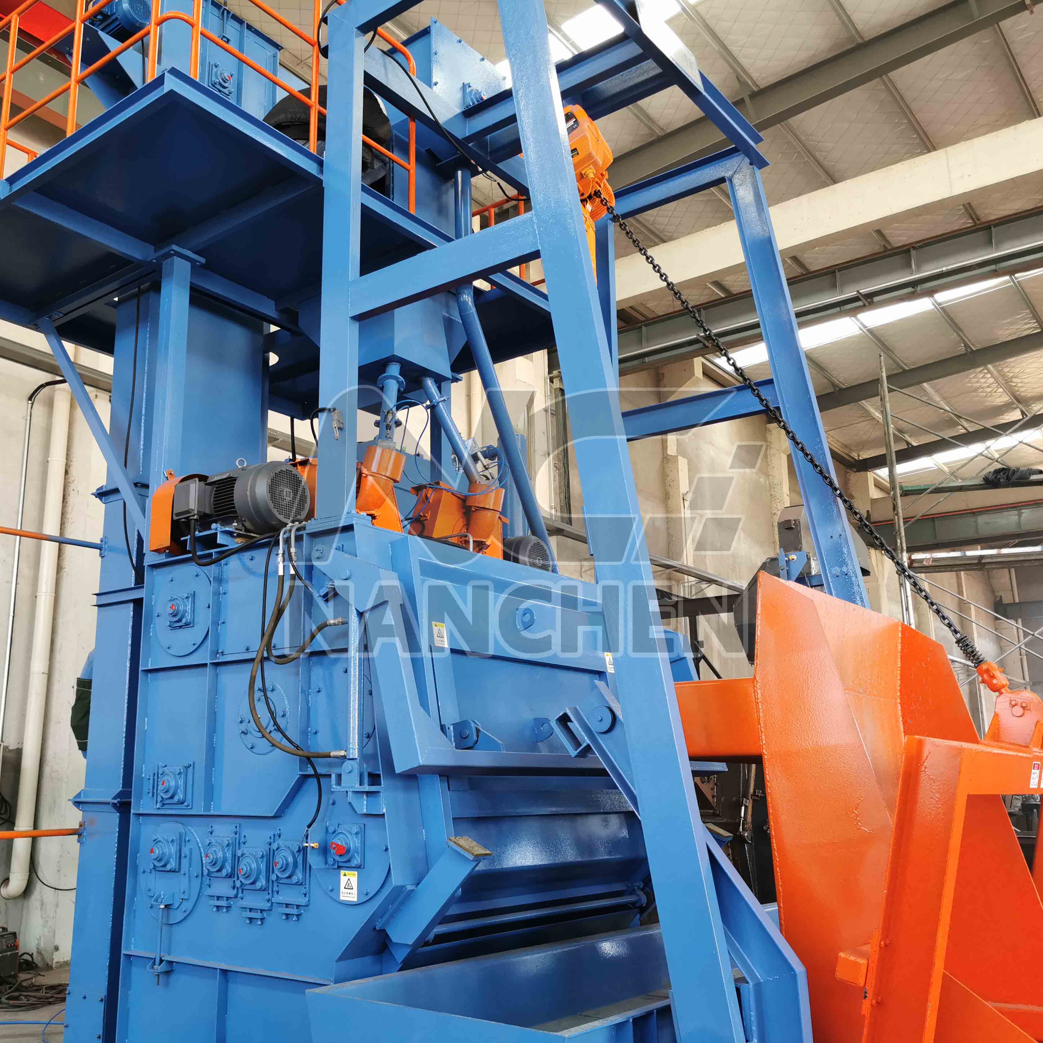 QR3220 crawler type automatic feeding shot blasting machine